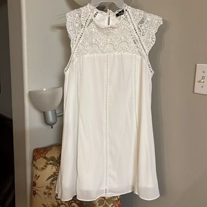 #182Lulus white midi dress,size L
